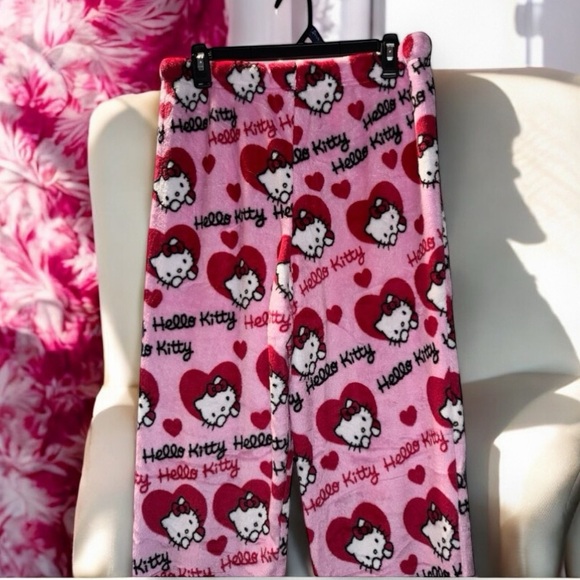 Hello Kitty Valentines Day Plush Pajama Pants 2025 Size Medium - Picture 2 of 4